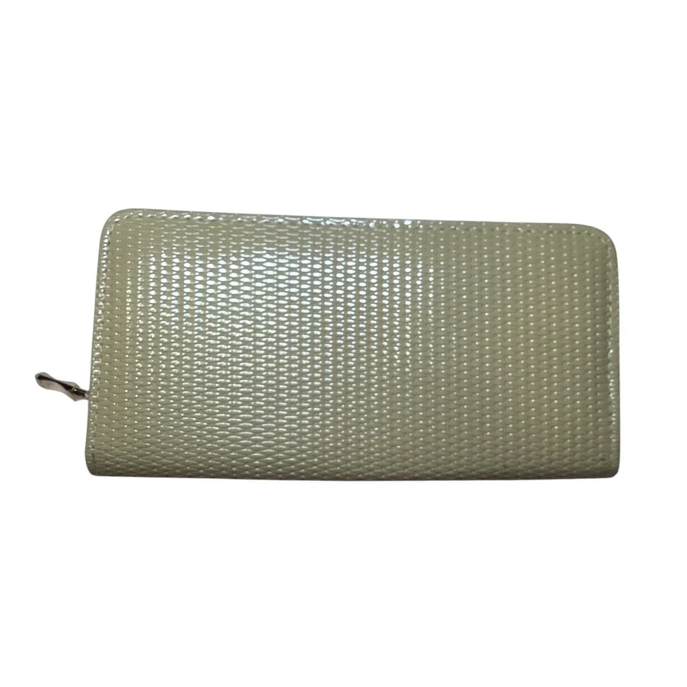 Kendall & James Women Beige Textured Zip Around Continental Wallet TC10006